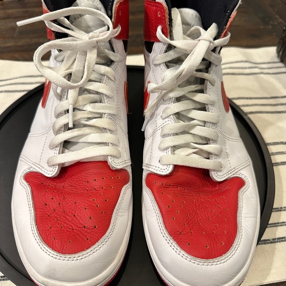 Nike Air Jordan 1 Retro High OG "Heritage" Red and White Sneakers High Top - Picture 4 of 12